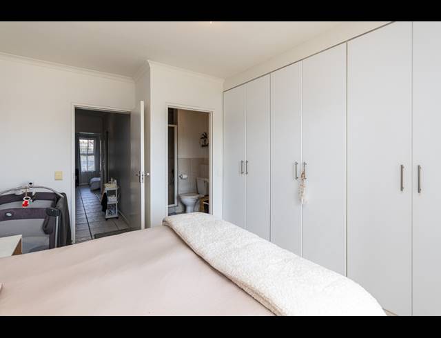 2 BEDROOM APARTMENT TO LET IN ROYAL ASCOT